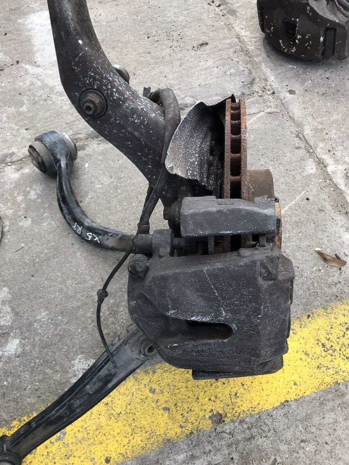 BMW Original E70 X5 Achsschenkel, Radnabe, Bremssattel L&R