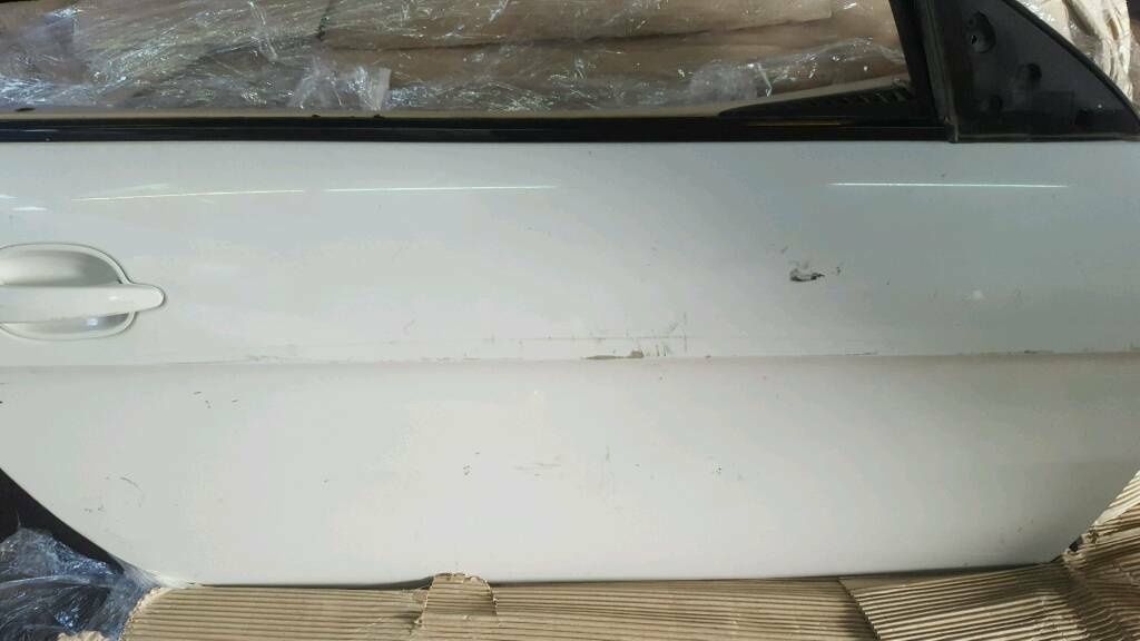 BMW original E63 E64 door passenger side completely in white