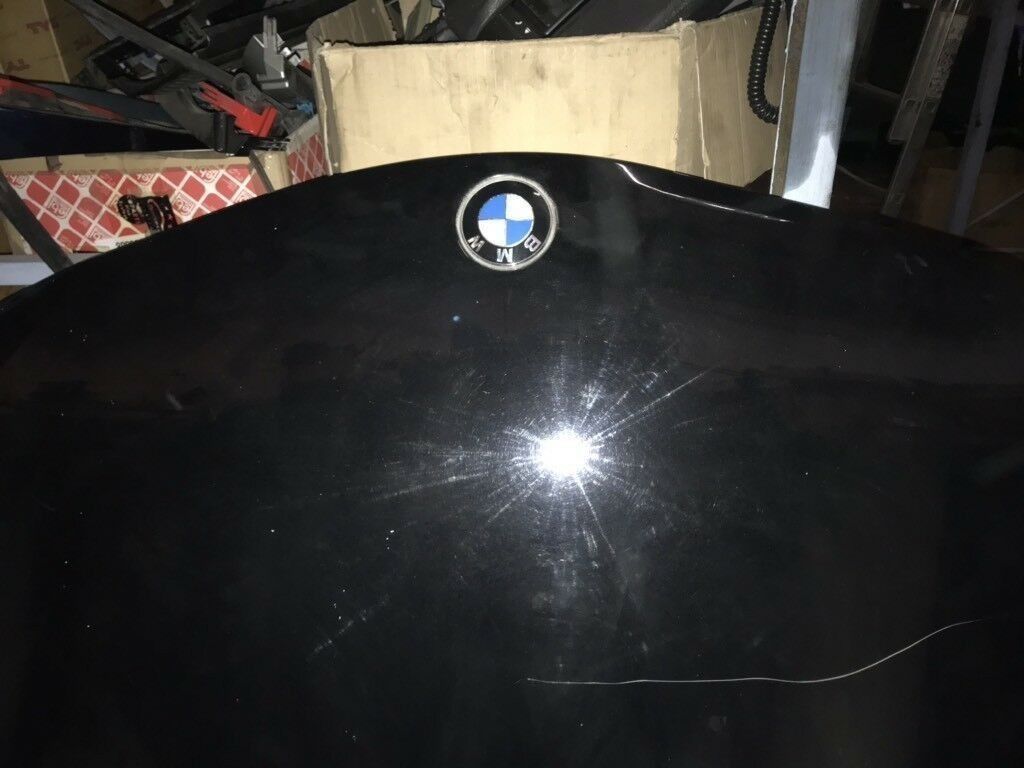 zum Verkauf steht ein Original  BMW 3er E90 Motorhaube