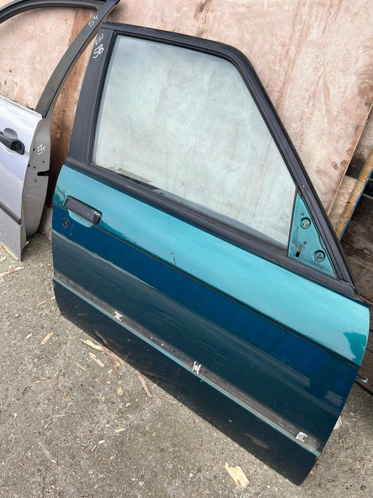 BMW door E30 passenger side front right