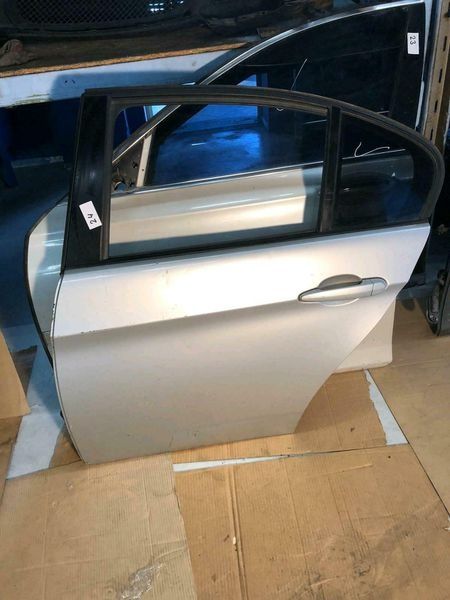 BMW original E90 door rear left color silver color code A08