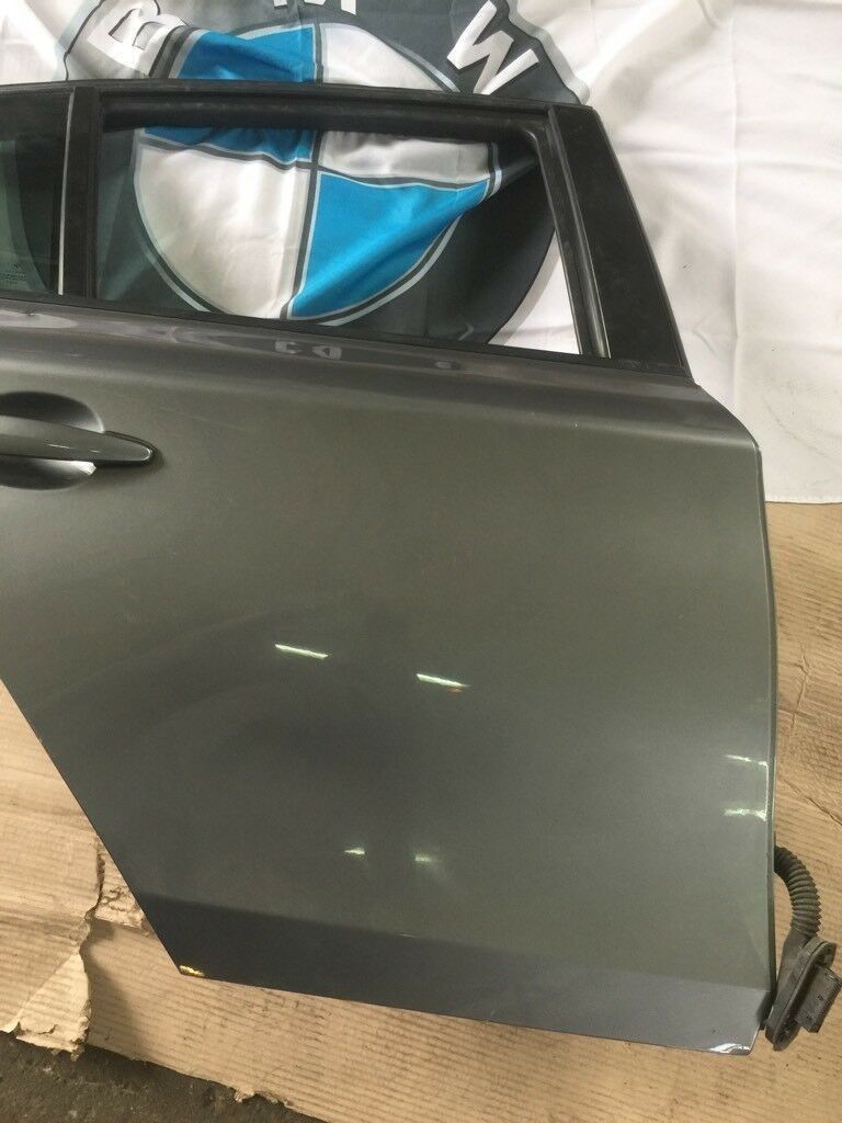 Bmw E90 rear right door complete with door handle