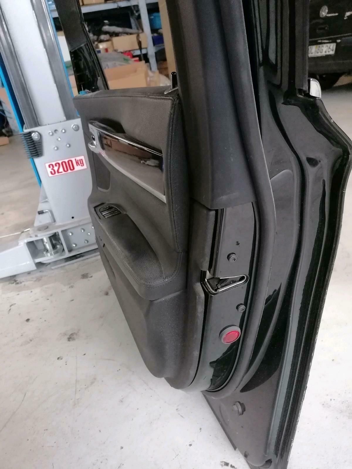 BMW original F01 passenger side door in good condition, 3rd place,