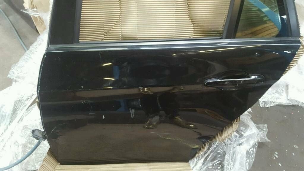 BMW original X3 E83 rear left door in black complete