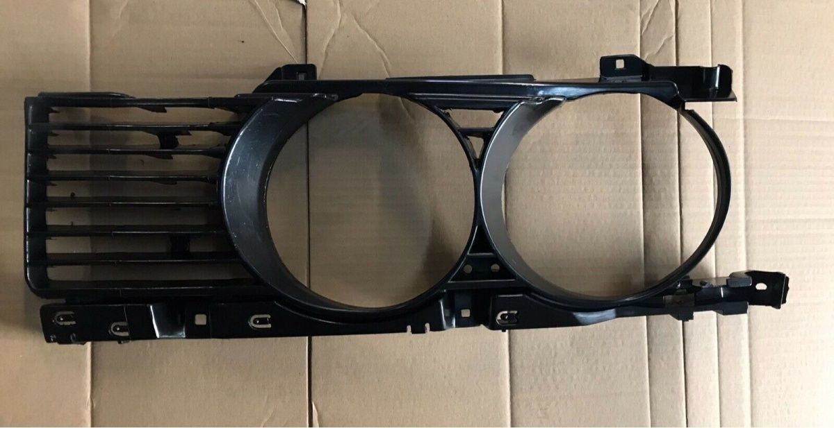 BMW 5er E34 Kühlergrill Links NEU Zubehör