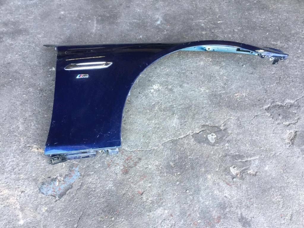 BMW original F10 front right fender in blue, top condition