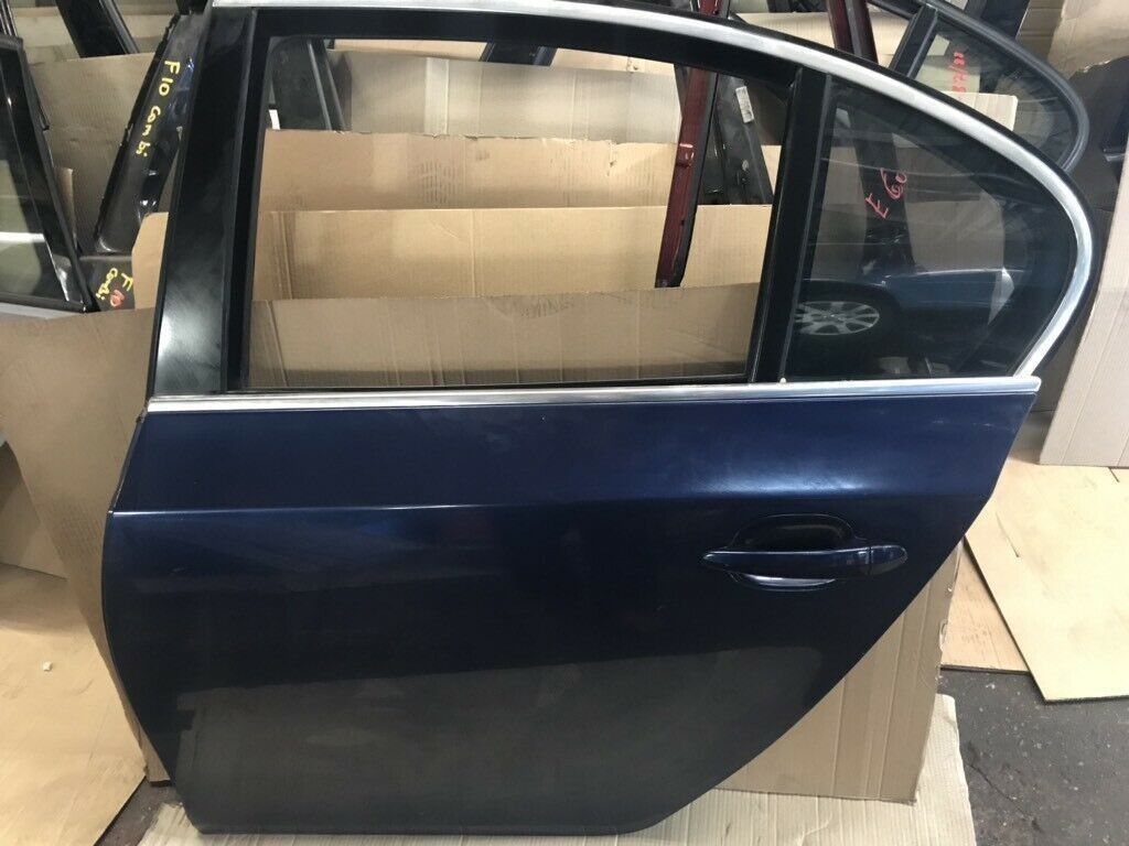 BMW Original Touring E60 Hinten L Tür Top Zustand,in Dunkel Blaue