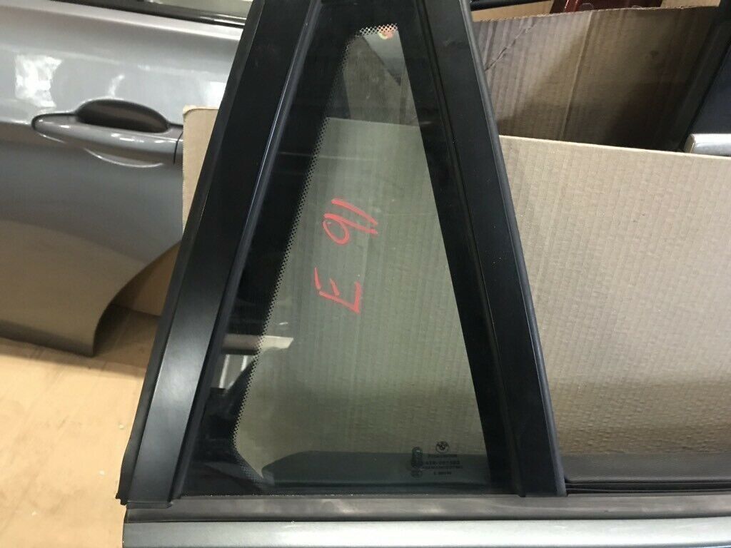 BMW original E91 rear R door in top condition, easy to install