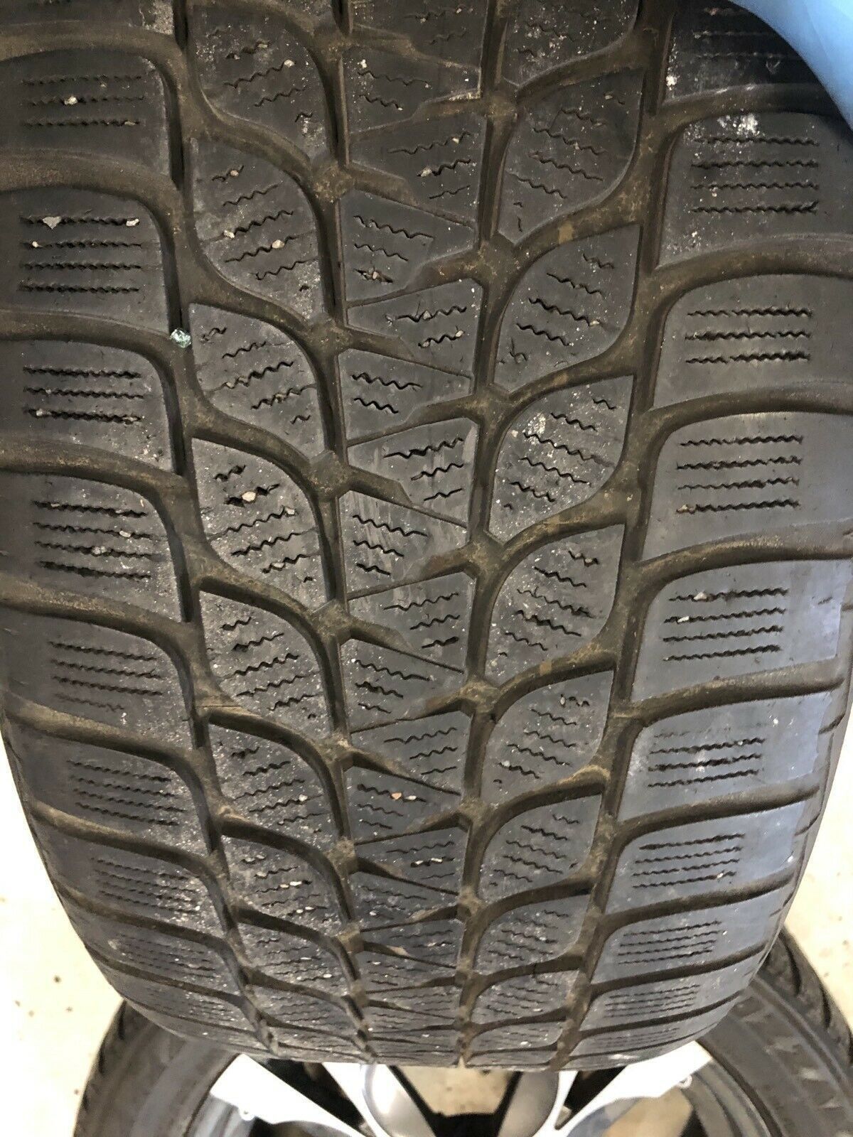 BMW Reifen und Alufelgen 235/50R18 97V