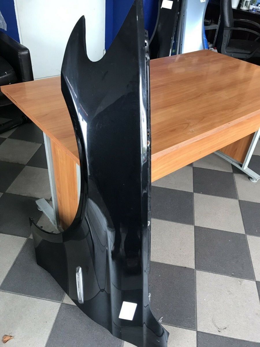 BMW Original Top zustand Kotflügel F18 vorne Links, Farbe Schwarz