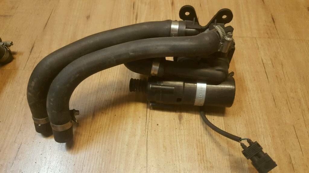 BMW Original E30 E32 E34 Wasserventil Zusatzwasserpumpe 8391417