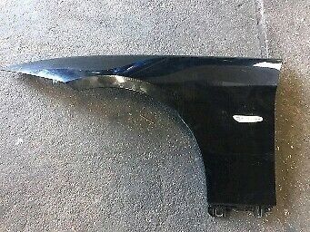 BMW original E90 E91 fender driver's side left bracket