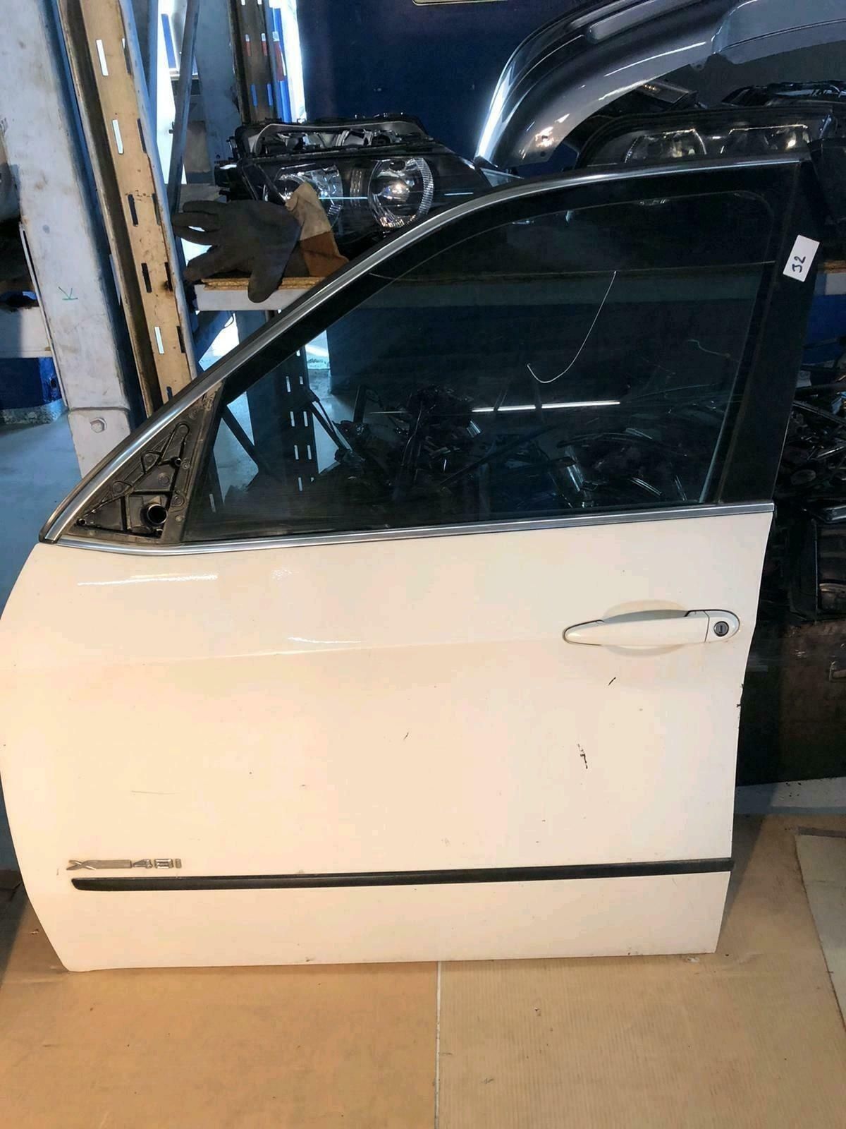 BMW Original X5 E70 Door Front Left Color Alpina White