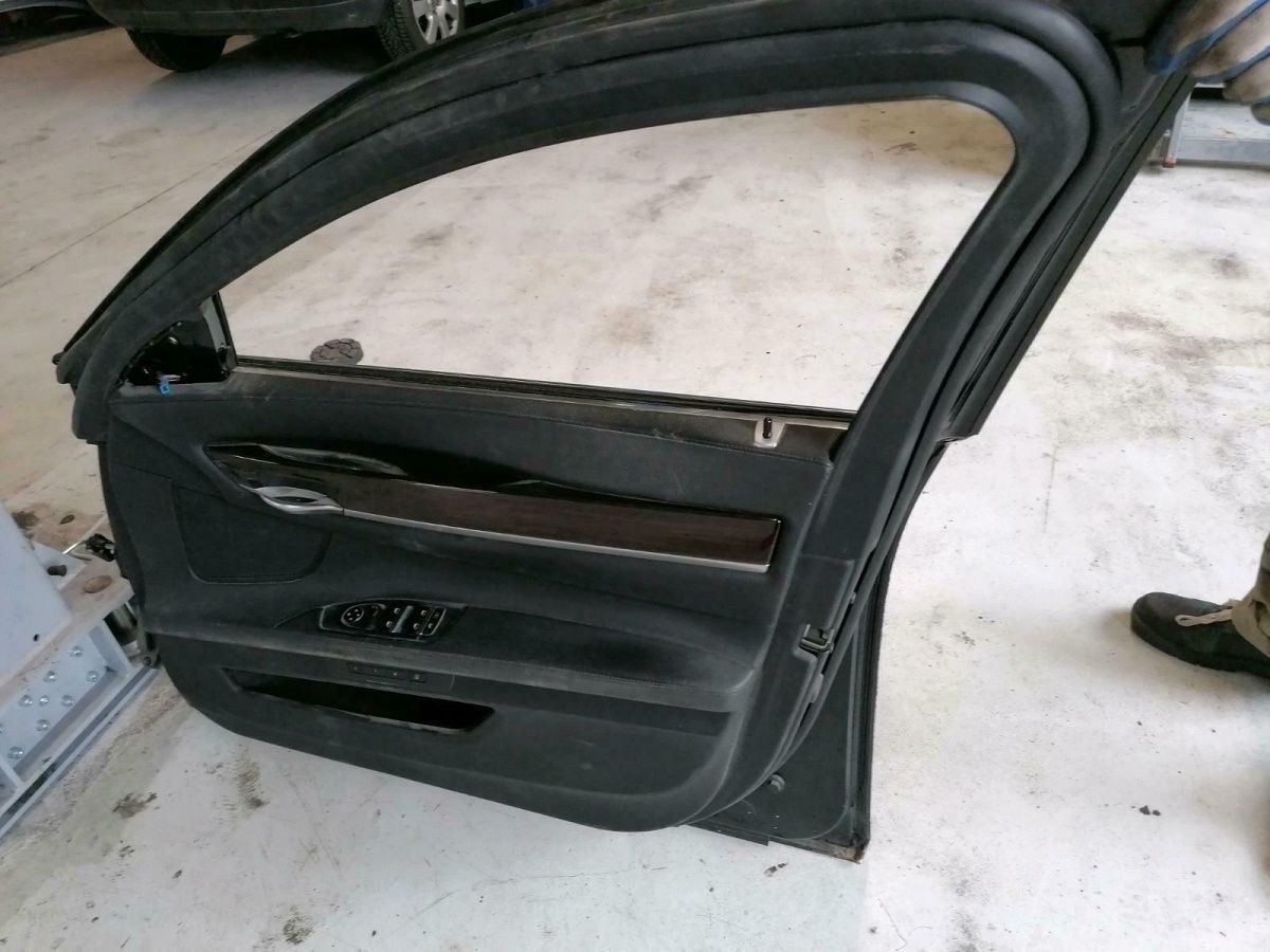 BMW original F01 passenger side door in good condition, 3rd place,