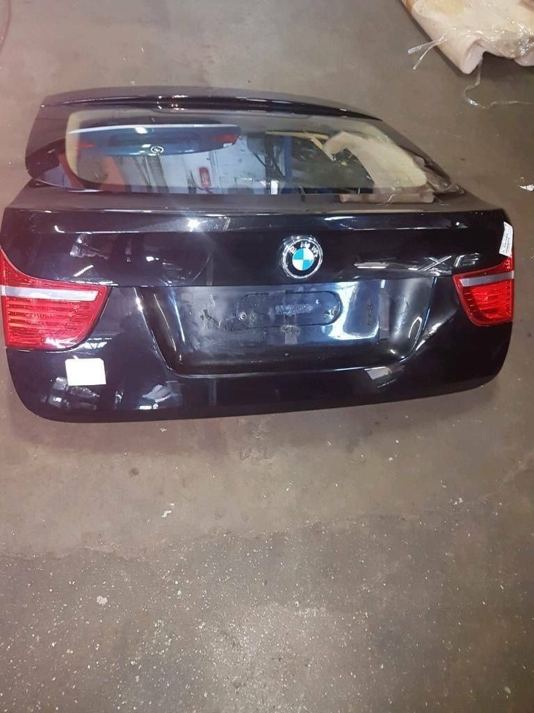 BMW E71 X6 tailgate with window and taillight and trim