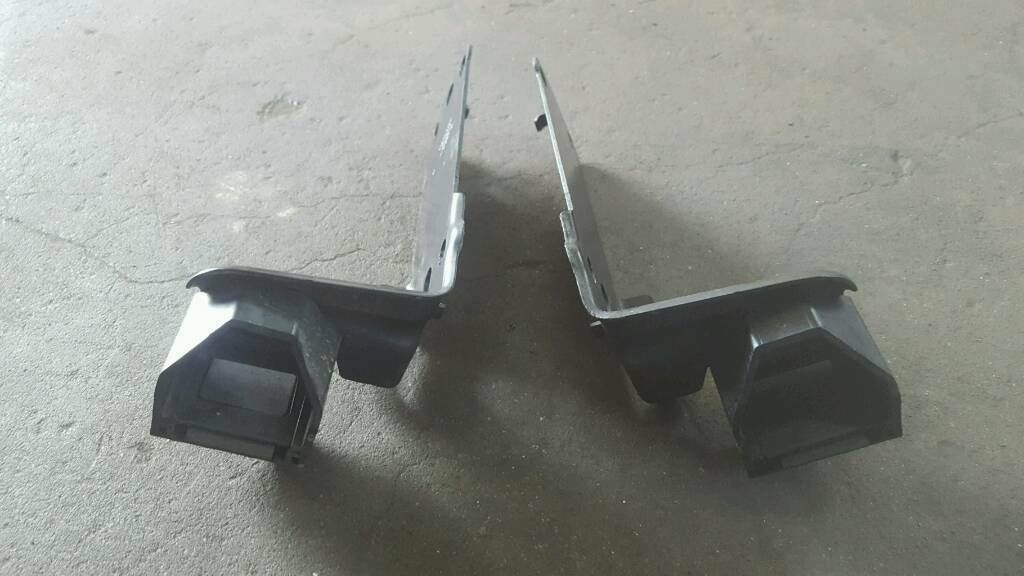 BMW Original E90 E91 Radiator Holder Carrier Right Left 81109-08