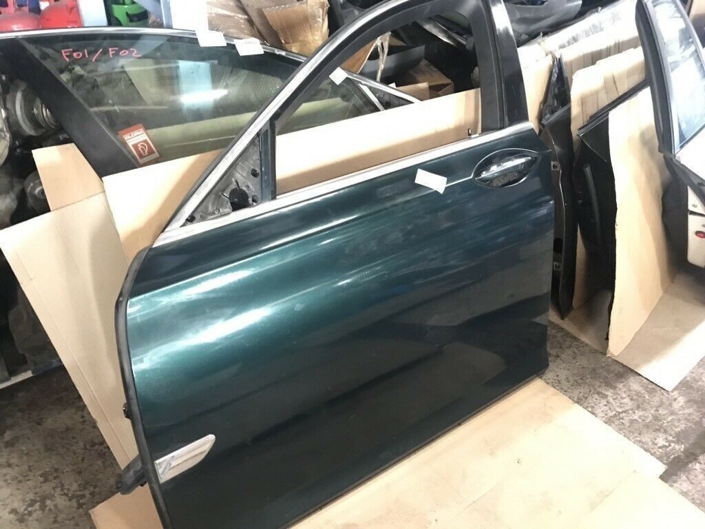 BMW original F01 F02 front L door complete top condition, in green